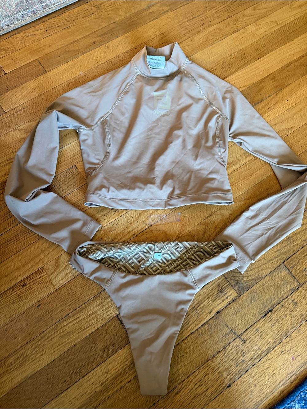 Fendi Skims Rashguard Bikini Set - Picture 4 of 9
